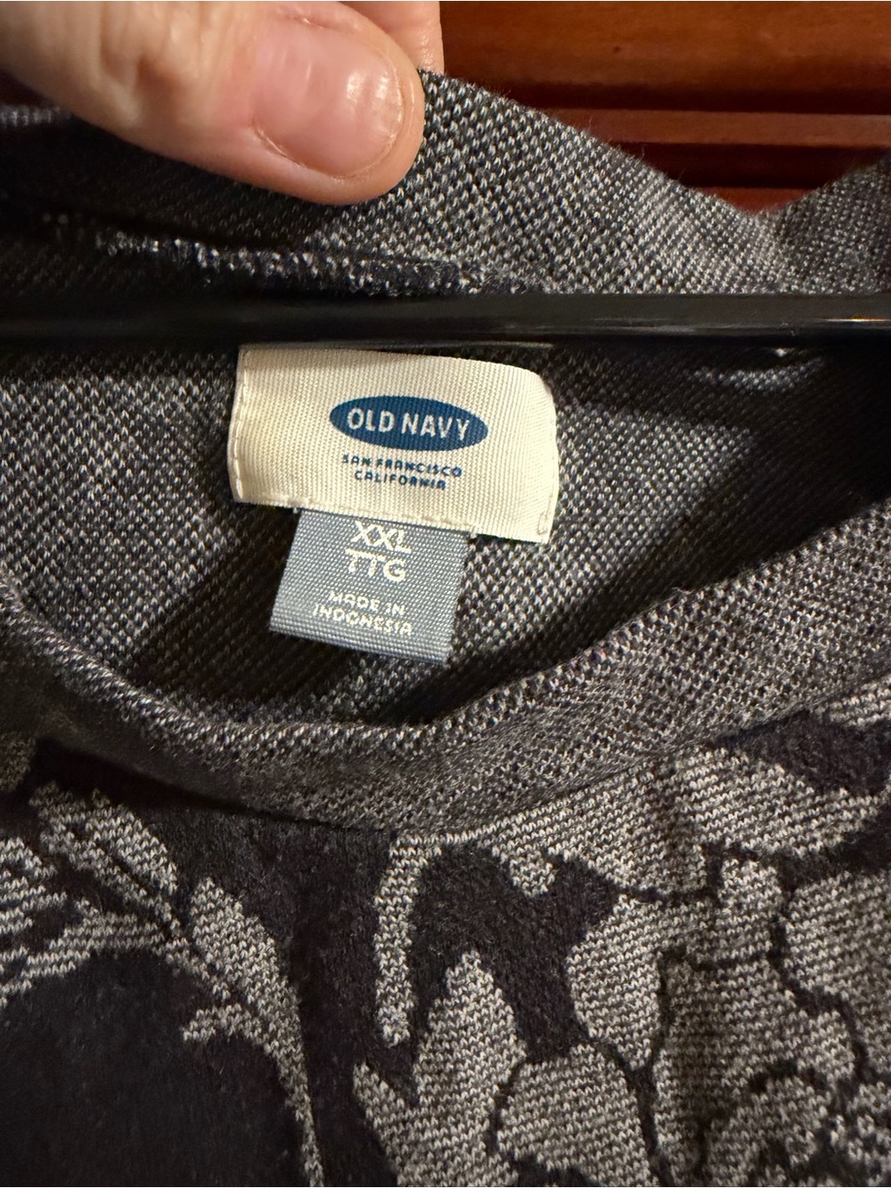 Old Navy Black and Gray Floral Knit Pullover - Picture 3 of 3
